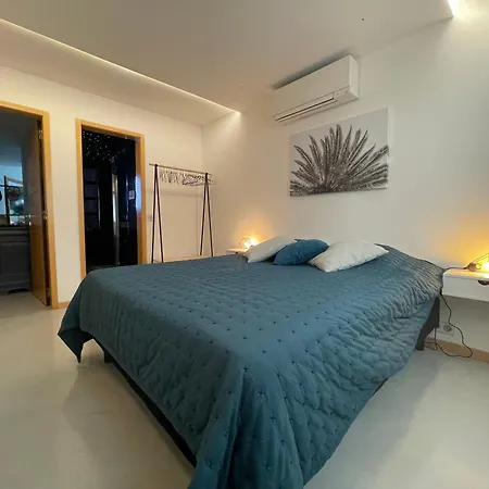 Apartamento T3 En Rez De Jardin, Bas Croix Des Gardes, Plages Du Midi Cannes