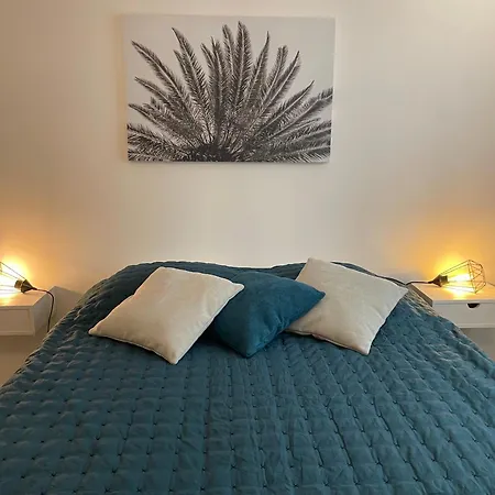 T3 En Rez De Jardin, Bas Croix Des Gardes, Plages Du Midi